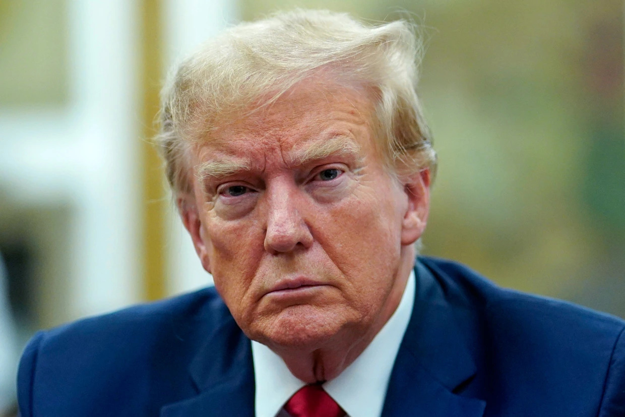  Трамп заявив про повний контроль США над Ормузькою протокою 