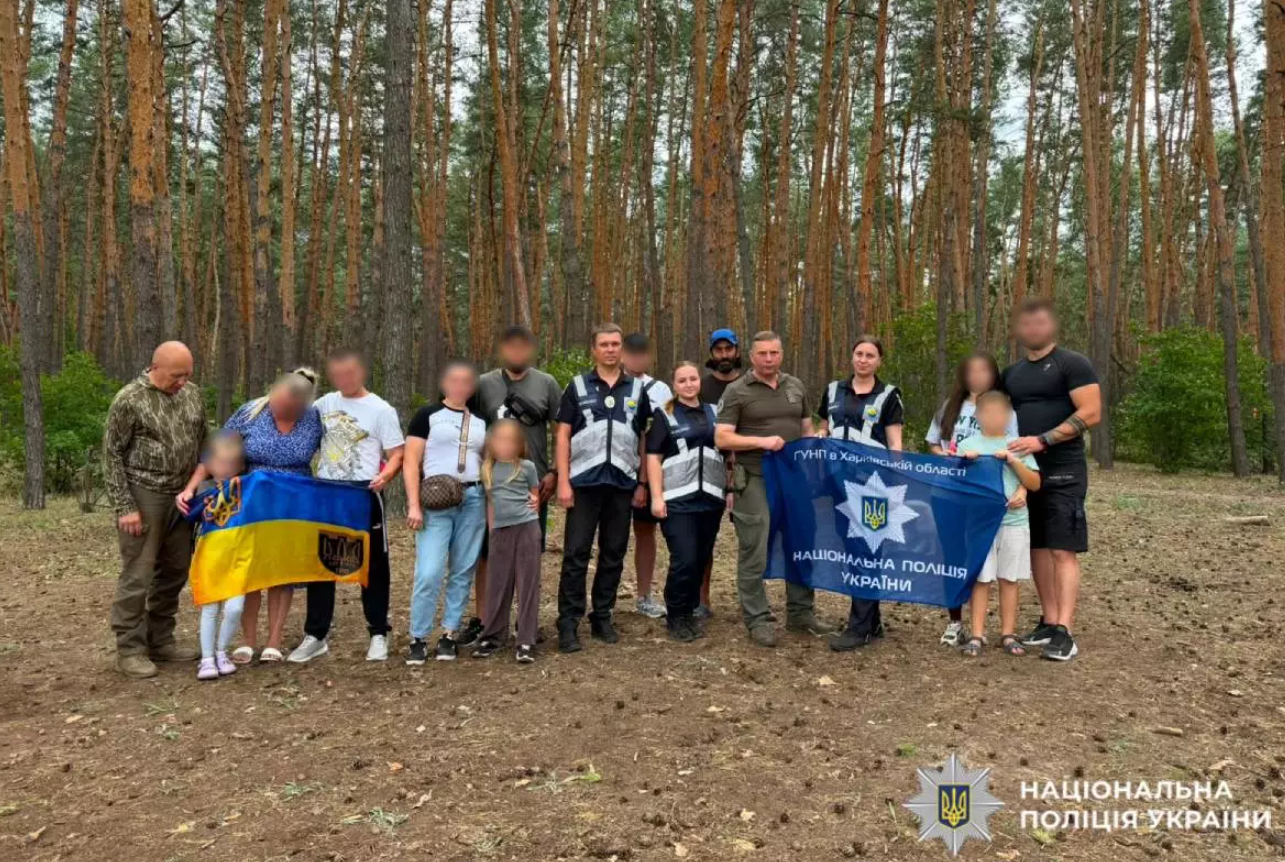  Поранені поліцейські та їхні родини взяли участь у психологічному заході з елементами іпотерапії 