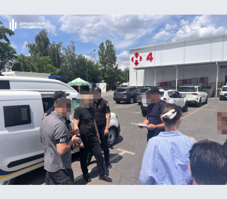  Розпродав безпілотники, призначені для оборони Півдня: за матеріалами ДБР судитимуть начальника складу 