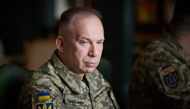  Сирський подякував Федорову за роботу міністром і побажав «залишатися в команді України» 