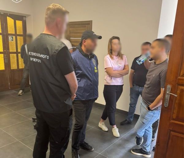  81 тис. доларів за вплив у справі: прокурори ОГП повідомили про підозру адвокату 