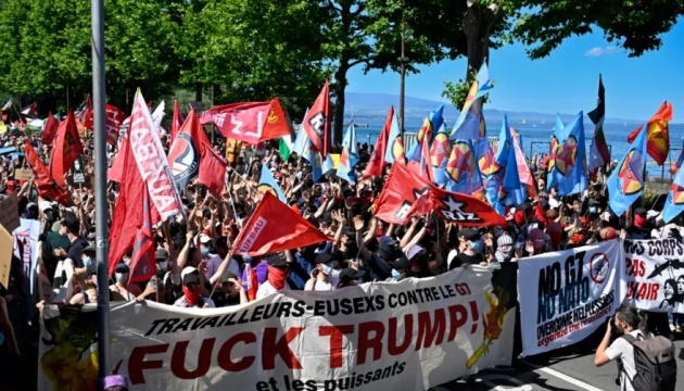  У Швейцарії заарештували трьох учасників акції проти саміту G7 
