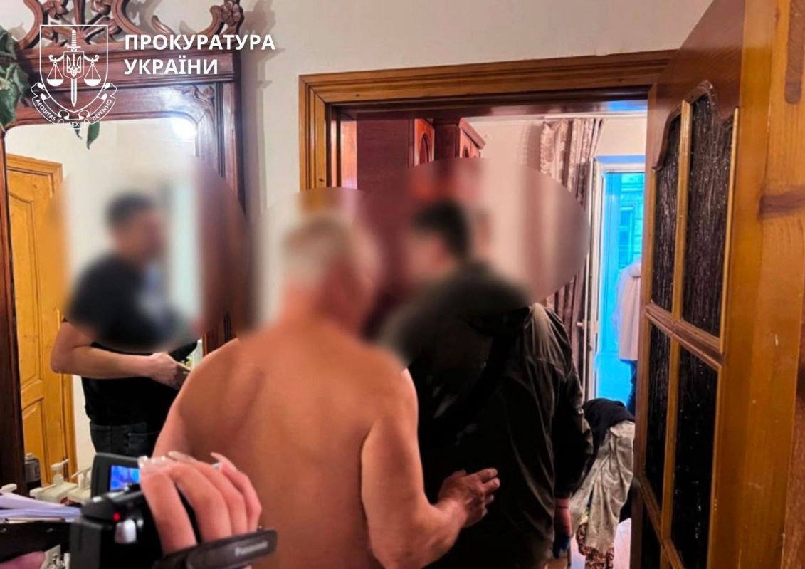  На Прикарпатті затримали чоловіка, якого підозрюють у тривалому сексуальному насильстві над дітьми 