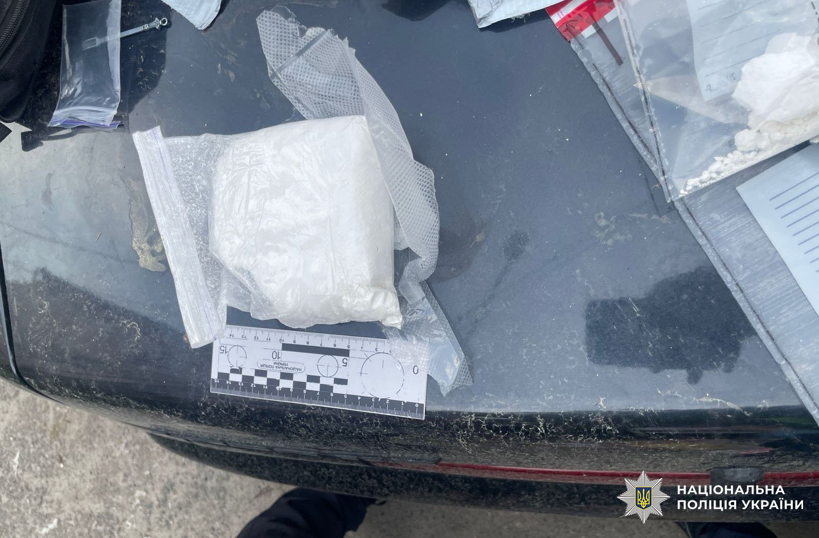  У Києві затримали молодика за збут наркотиків через месенджер та вилучили близько 2 кг психотропів 