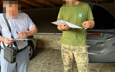  ДБР оголосило підозру ексміністру інфраструктури за ухилення від служби 