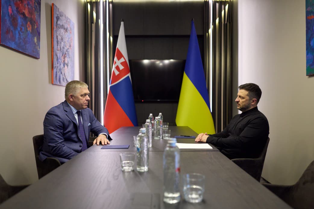  Зеленський після розмови з Фіцо каже, що Словаччина підтримує членство України в ЄС 