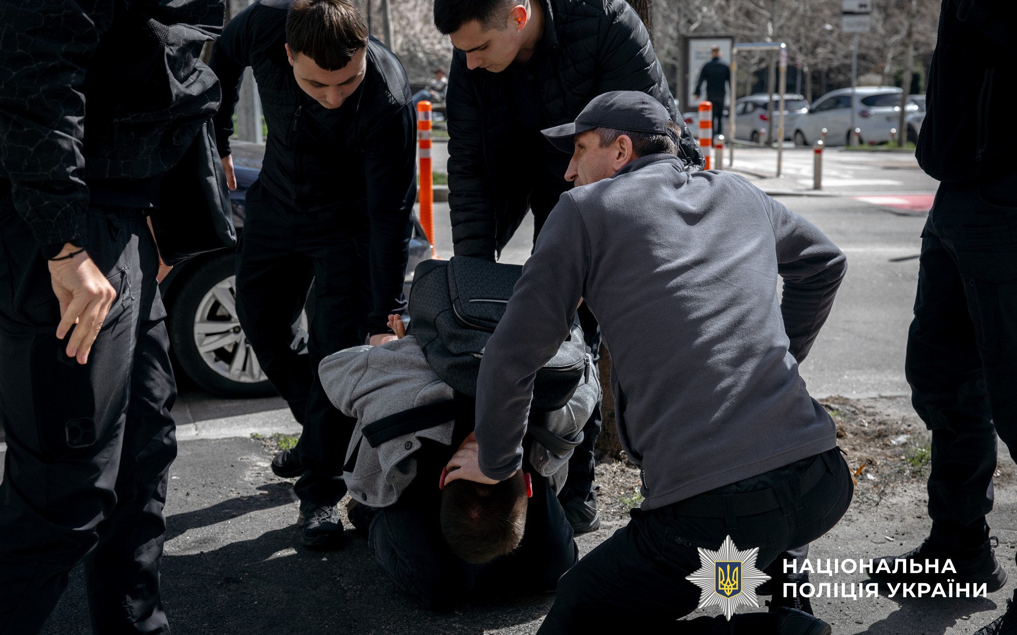  У Києві поліцейські викрили схему незаконної легалізації іноземців: організатору повідомлено про підозру 