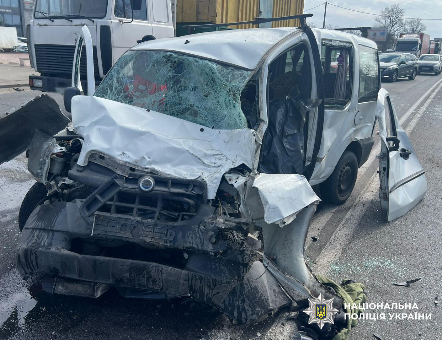  Столичні поліцейські працюють на місці смертельної ДТП на Кільцевій дорозі 