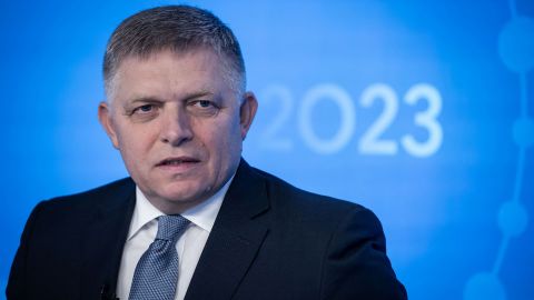  Фіцо не бачить проблем у домовленості Лаврова та Сійярто щодо словацьких виборів 