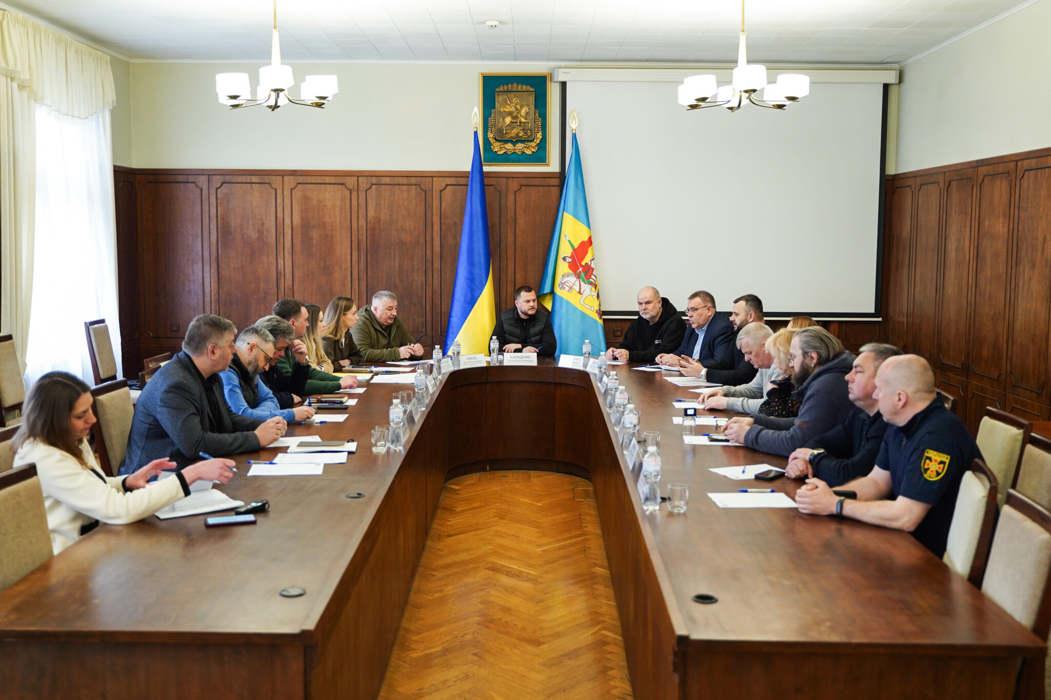  Микола Калашник провів чергову зустріч з мешканцями військового містечка у Гостомелі 