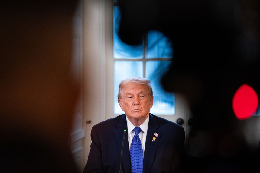  Трамп запроваджує 25% мита проти країн, які ведуть бізнес з Іраном 