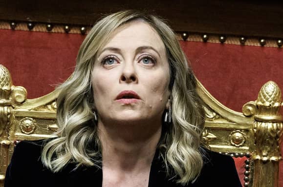  Прем’єрка Італії нагадала про "темні роки тероризму" після нападу на активістів її партії 