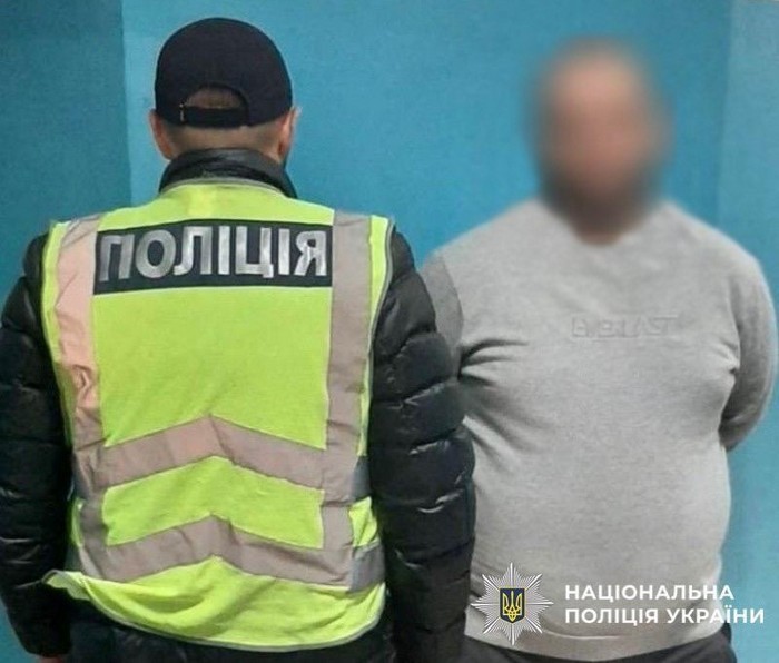  У Києві 11 років ув’язнення отримав кібершахрай, який ошукав киянку під виглядом фінансової допомоги від благодійників 