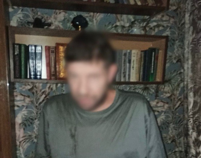  Озброєний киянин погрожував сусідці вбивством через зауваження щодо гучної поведінки 