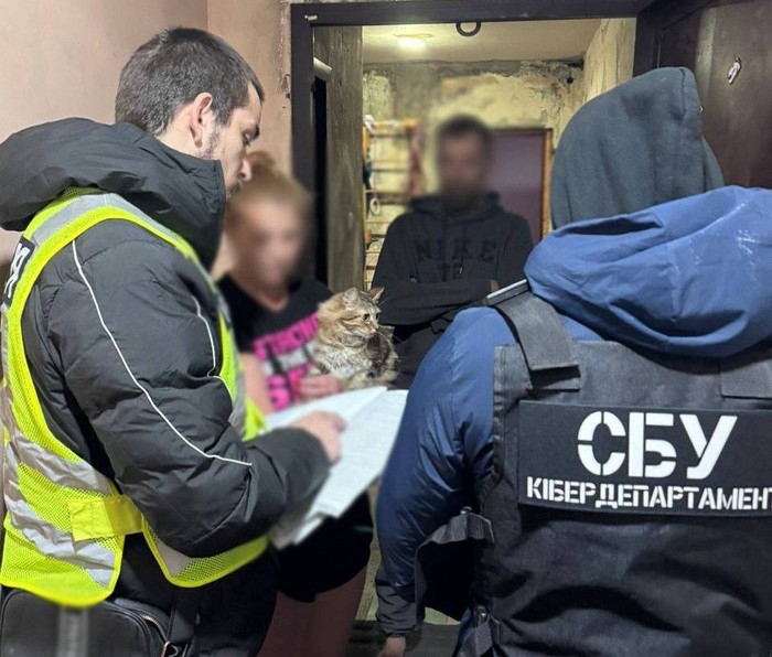  «На вашій карточці підозріла активність» – у Києві псевдобанкір ошукав пенсіонера на 64 000 