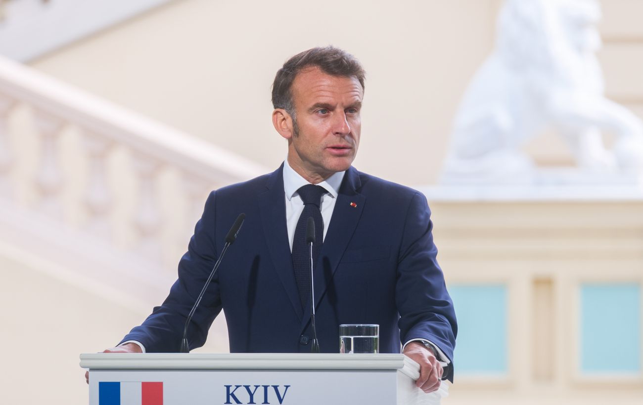  Макрон пообіцяв повернути викрадені з Лувру коштовності та покарати винних 