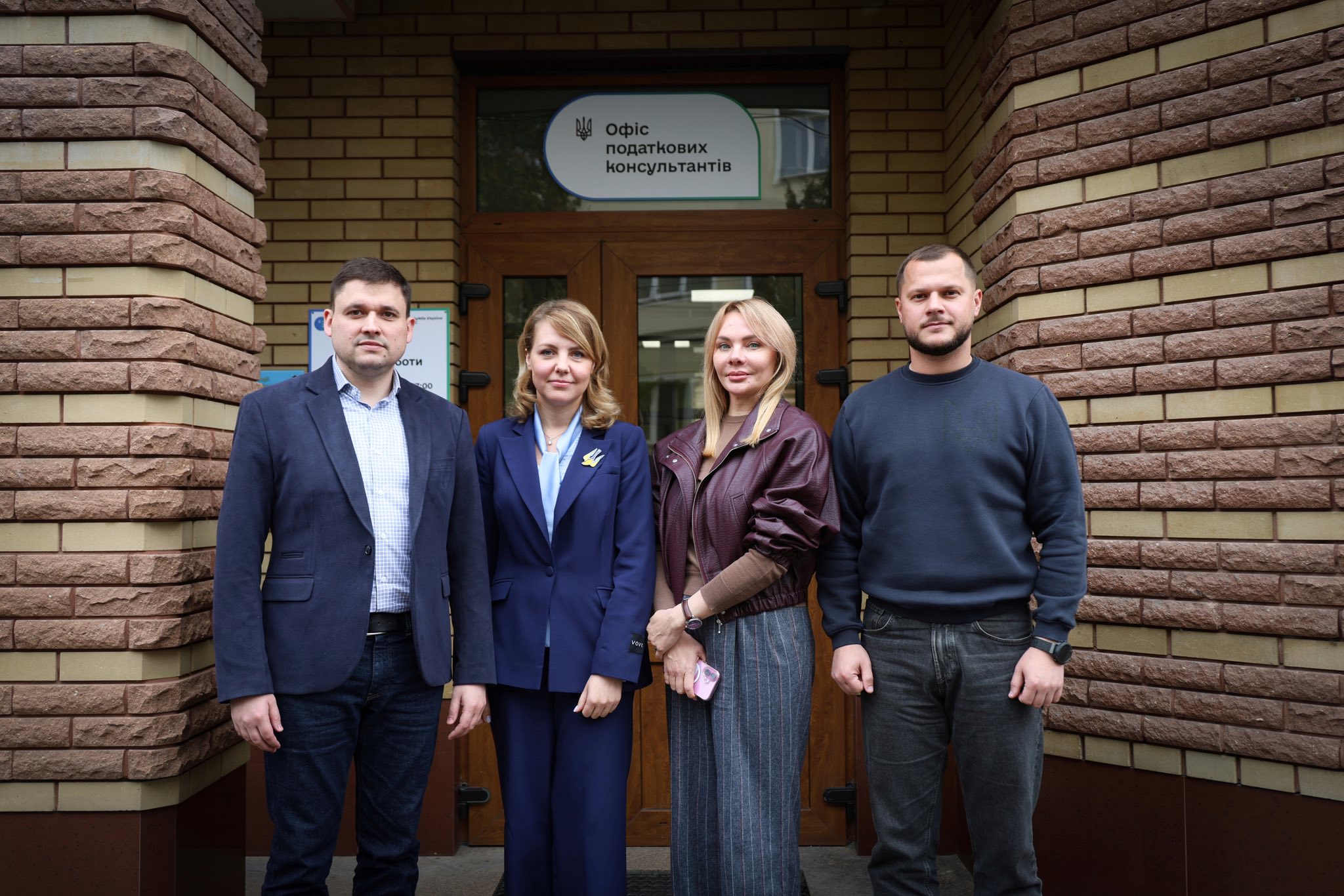  Діалог влади та бізнесу»: Микола Калашник ознайомився з роботою Офісу податкових консультантів у Бучі 