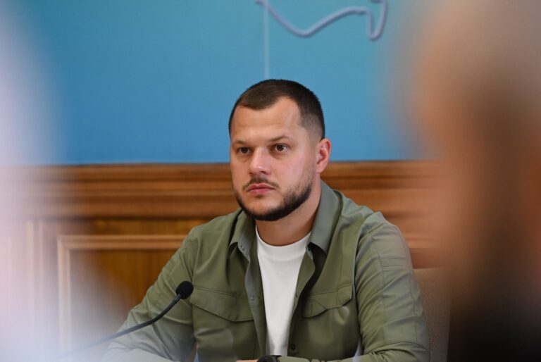  КОДА: У відбудові в Ірпені підрядник-порушник залишиться без контрактів 