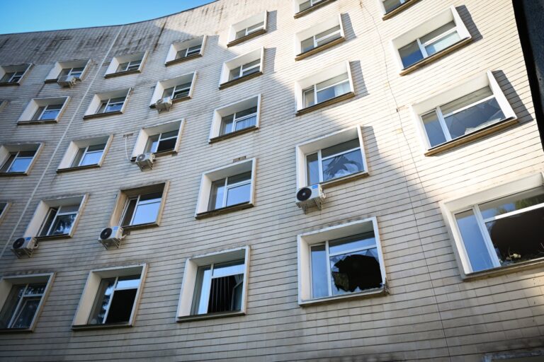  Микола Калашник: російська нічна атака пошкодила лікарню та житлові будинки на Київщині 