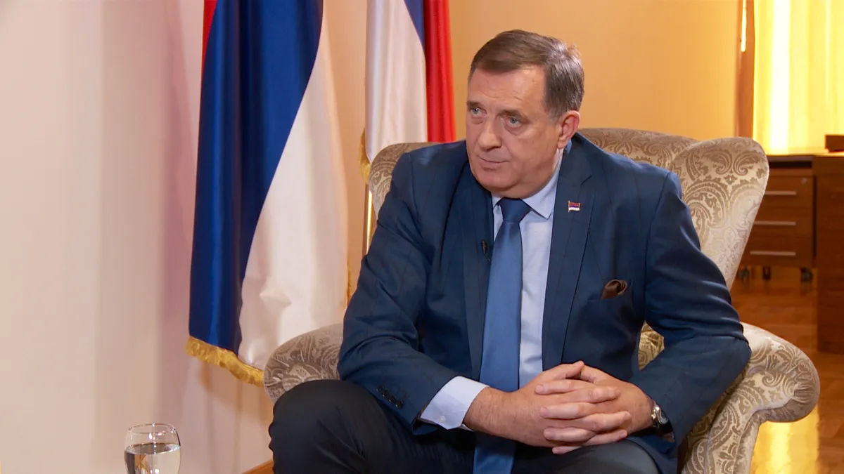 Безмандатний Додік хоче відкупитись від тюрми 