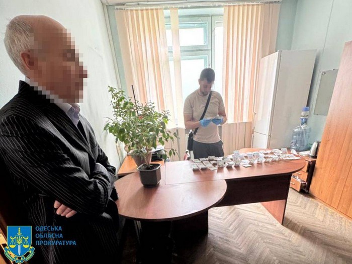  ₴100 тис. хотів посадовець Одеської міськради за дозвільні документи 