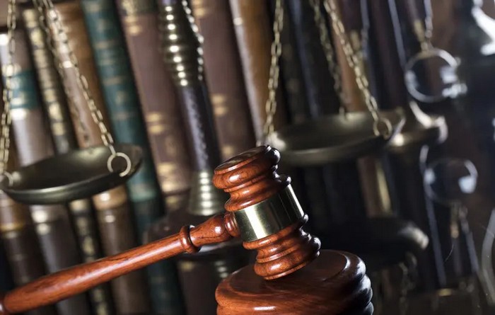  Засуджено двох правоохоронців, які знущались з мешканця Запоріжжя 