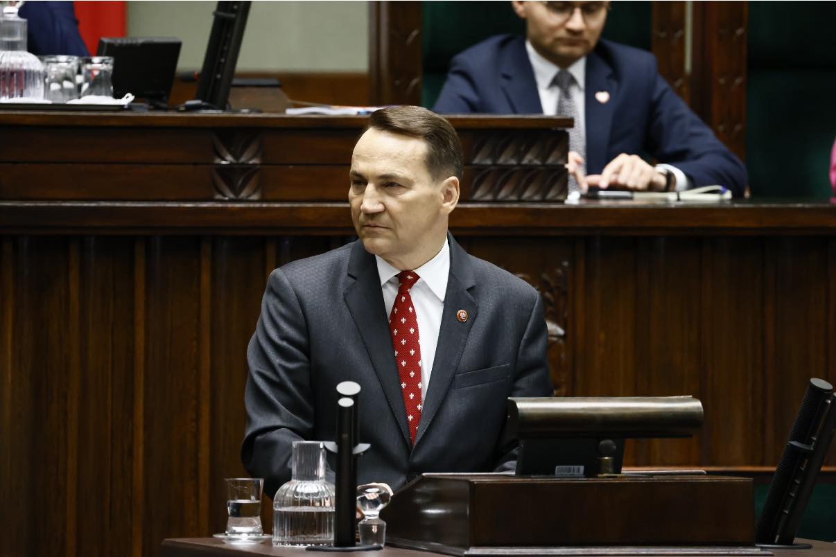  Сікорський відреагував на слова Келлога щодо розміщення польських сил в Україні 