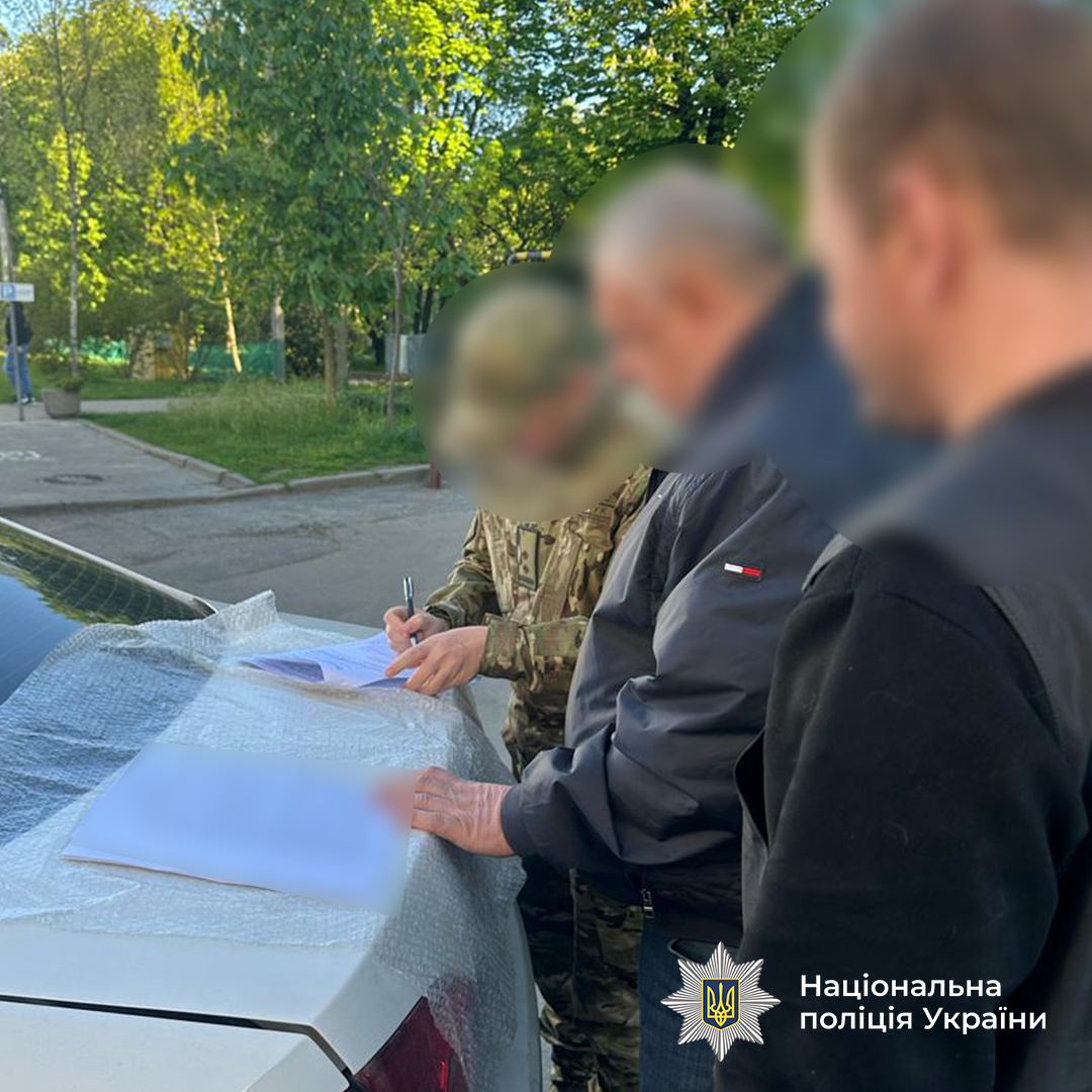  До 10 000 доларів за фейкову інвалідність: на Львівщині підозру отримали посадовець податкової служби та експрацівники 
