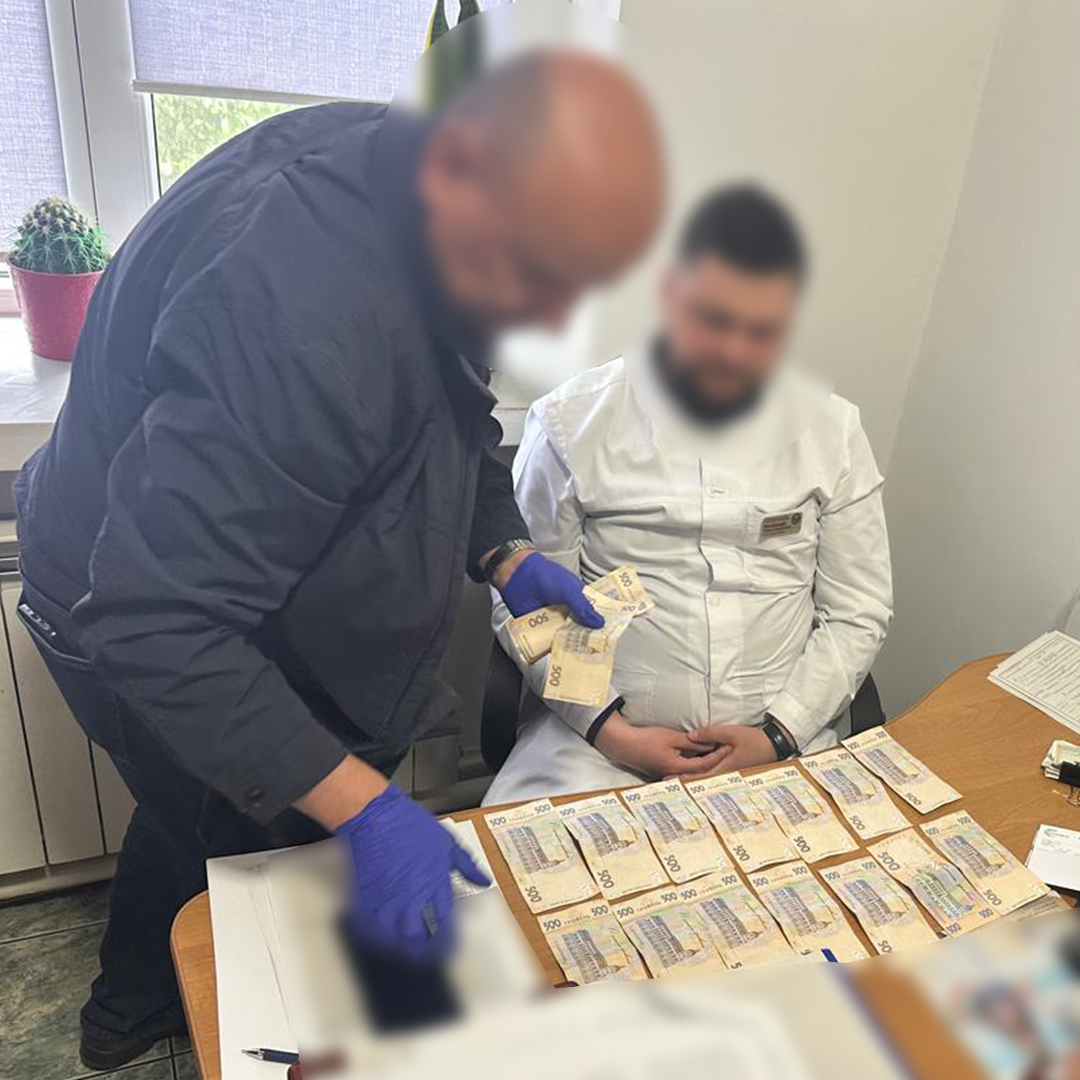  «Заробив» на видачі фіктивних меддокументів 70 000 гривень: на Волині поліція затримала члена ВЛК 