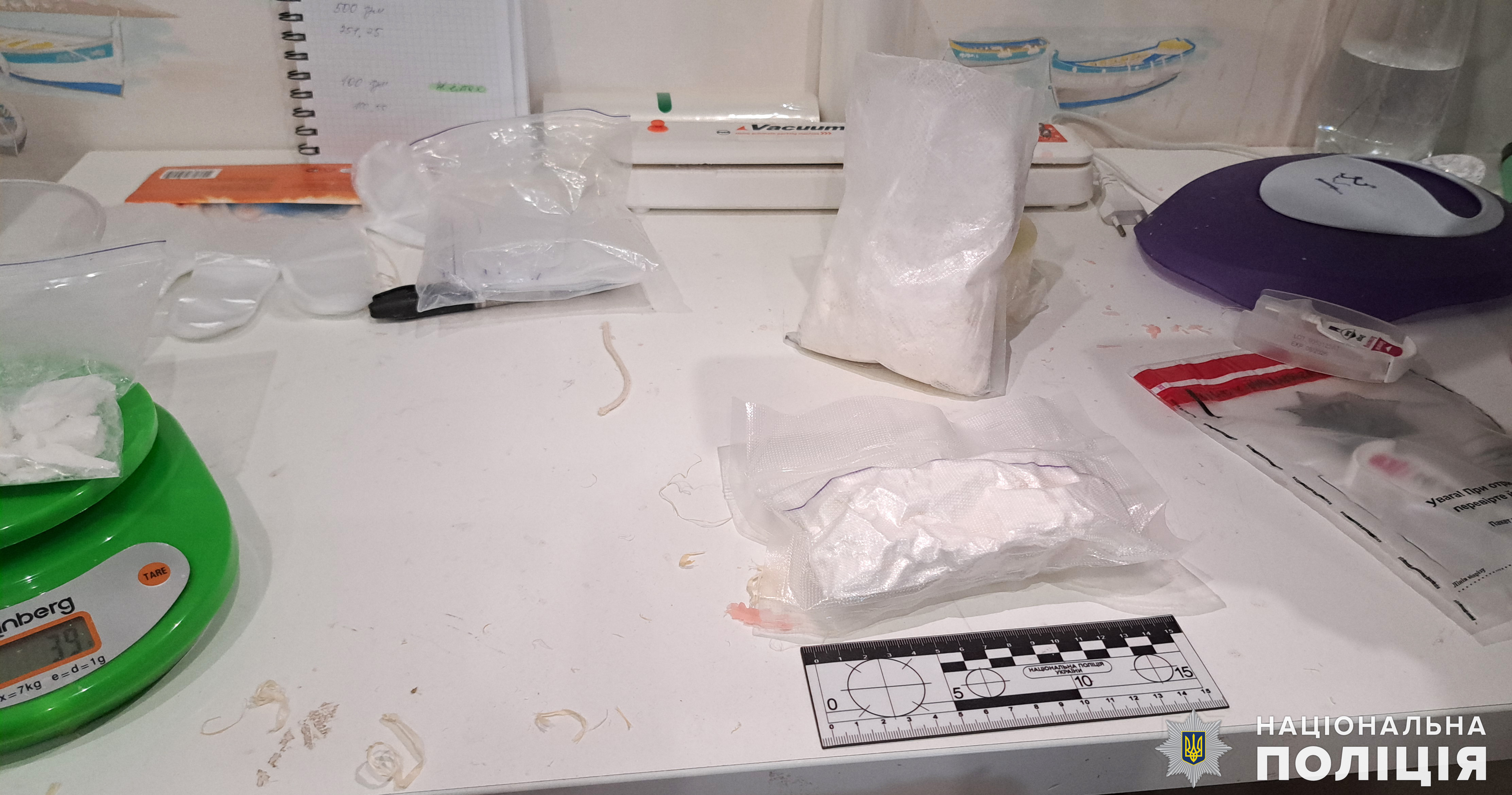  Психотропи в аромосвічках: у Миколаєві правоохоронці скерували до суду обвинувальний акт відносно місцевої мешканки 