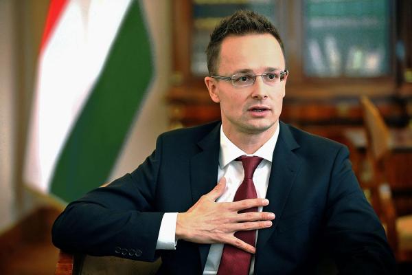  Глава МЗС Угорщини 13-й раз з початку великої війни прибув у Москву, це викликає підозри в ЄС 