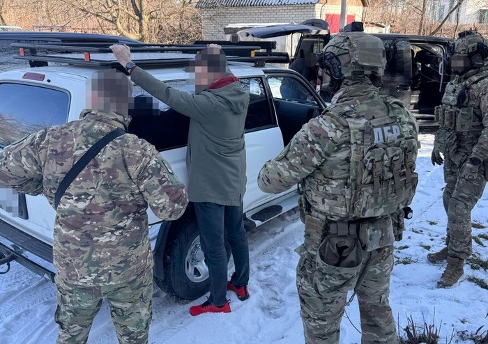  ДБР викрило на хабарництві та затримало в.о. міського голови та депутата міськради одного з міст Рівненщини 