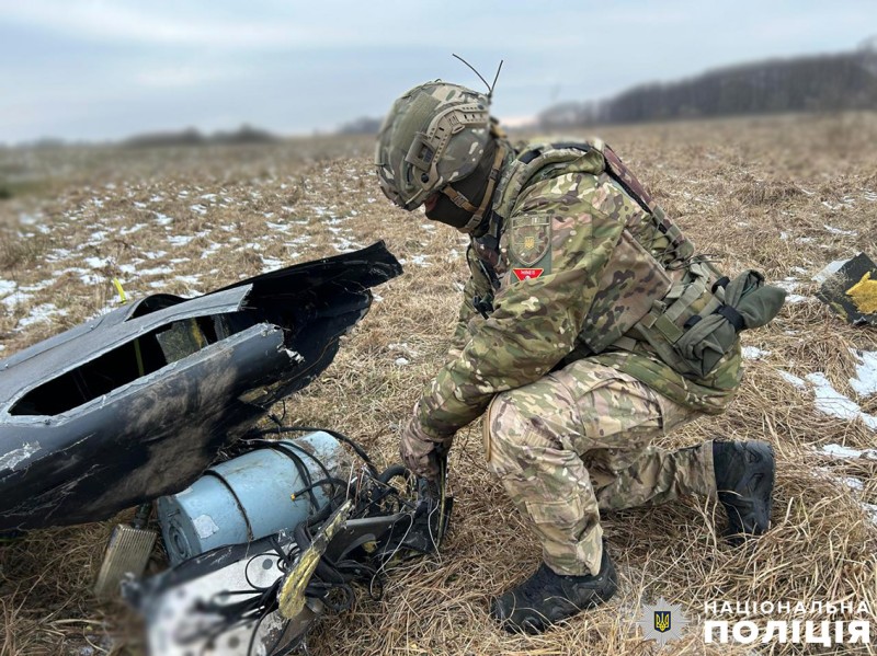  На Чернігівщині вибухотехніки поліції знешкодили бойову частину ворожого безпілотника, яка не здетонувала 