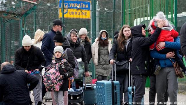  ЗМІ: ЄС планує перегляд конвенції про біженців для спрощення депортації шукачів притулку 