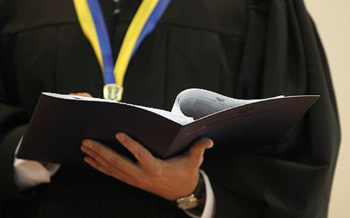  Ексдиректора КП Плесо судитимуть за розкрадання при розчищенні озера на Виноградарі 