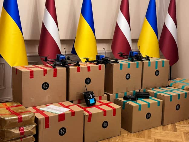  Латвія передала українським Силам оборони сотню FPV-дронів 