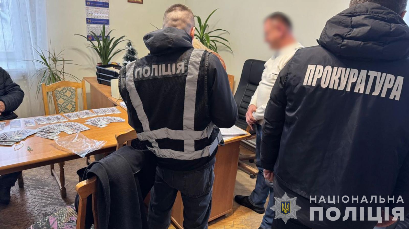  Вимагав 20 000 доларів за підключення підприємств до газорозподільної системи – на Львівщині поліція затримала депутата райради 
