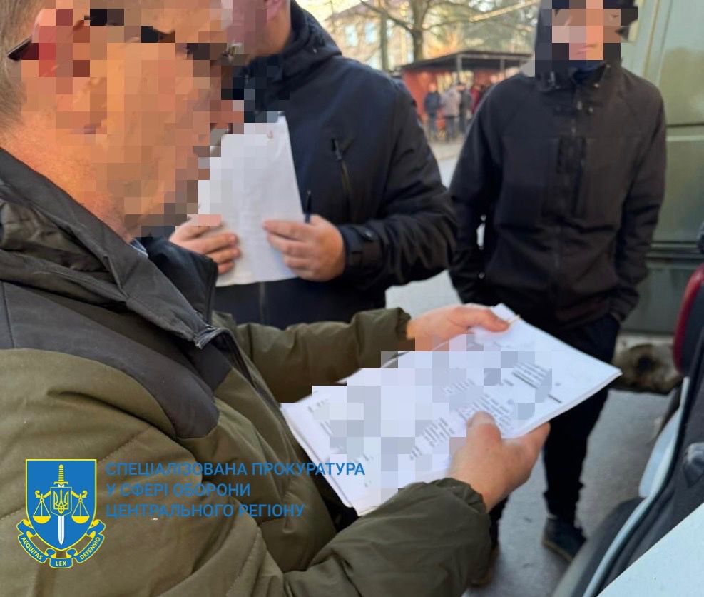  Хабар за непридатність до військової служби - повідомлено про підозру державному виконавцю та голові ВЛК 