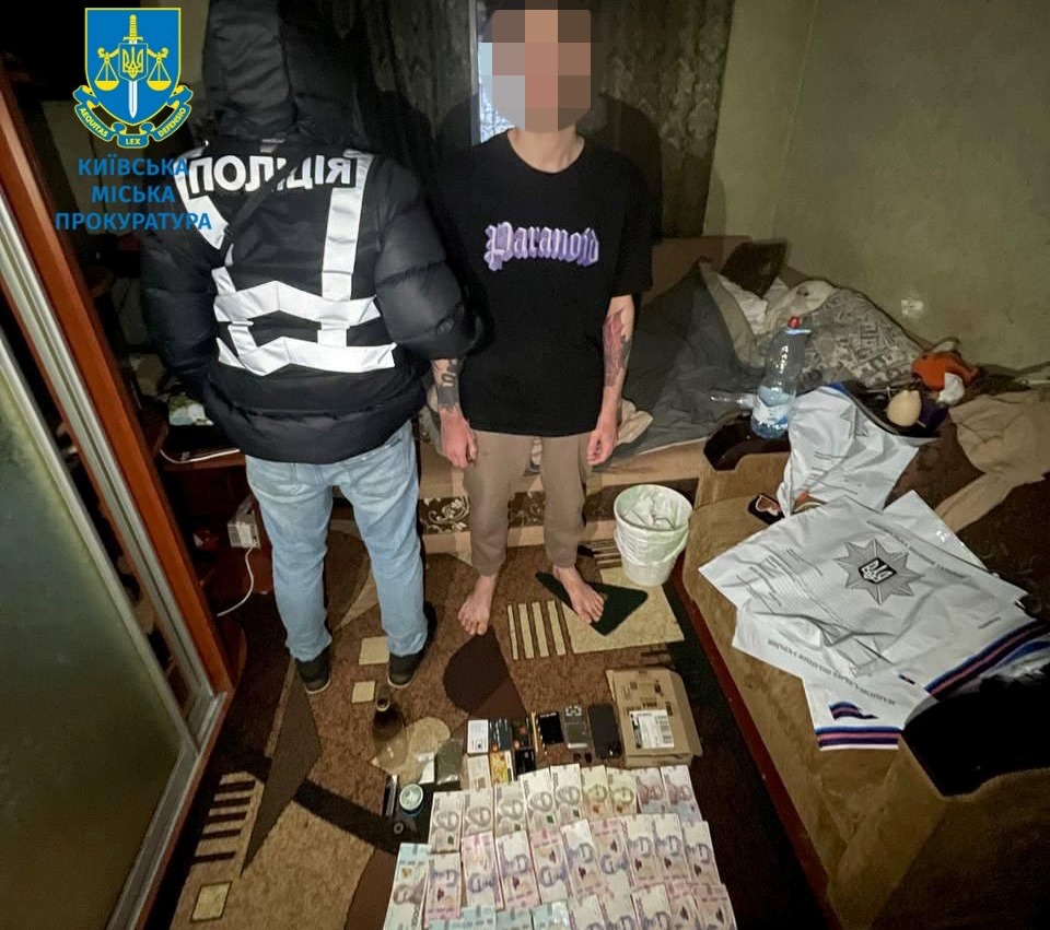  Налагодили збут канабісу по Україні на понад 5 млн грн щомісячно – викрито організатора та шістьох співучасників ОЗГ 
