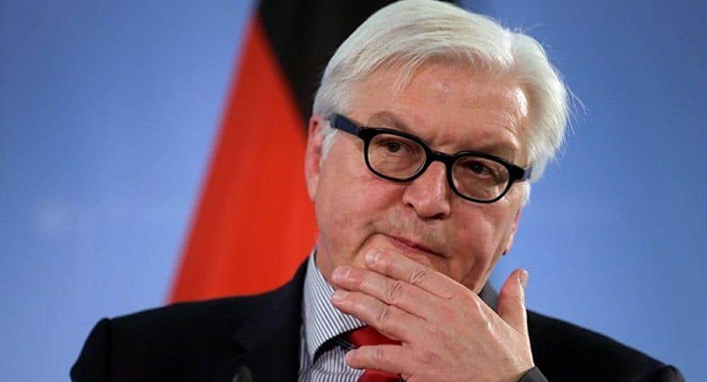  Президент Німеччини у зверненні до Різдва говорив про "темну тінь" і закликав до єдності 