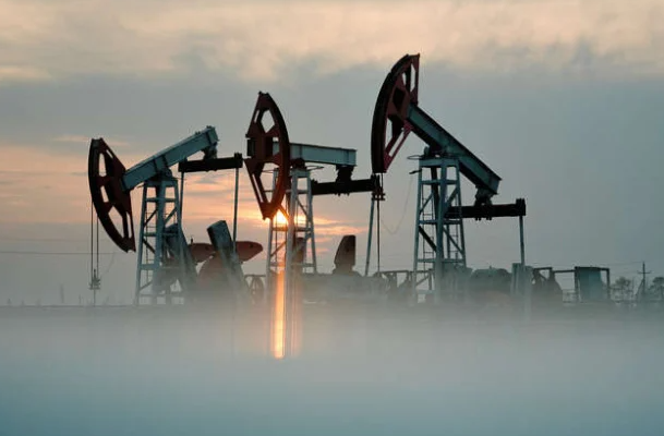  Ціни на нафту продовжили своє найбільше падіння майже за два тижні 