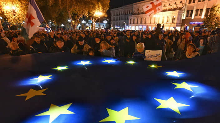  Тбілісі між двох вогнів: що може визначити переможця виборів у Грузії 