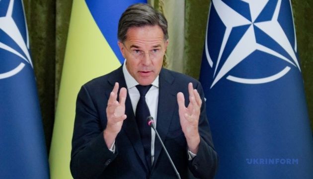  Україна близька до НАТО як ніколи - генсек 