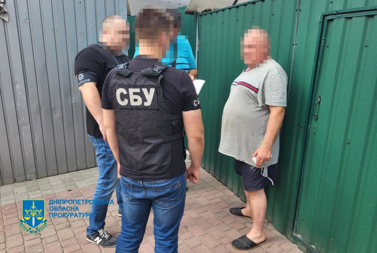  Завищували тарифи на паркування та заволоділи понад 9 млн грн – підозрюються заступник мера м. Дніпра та директор товариства 