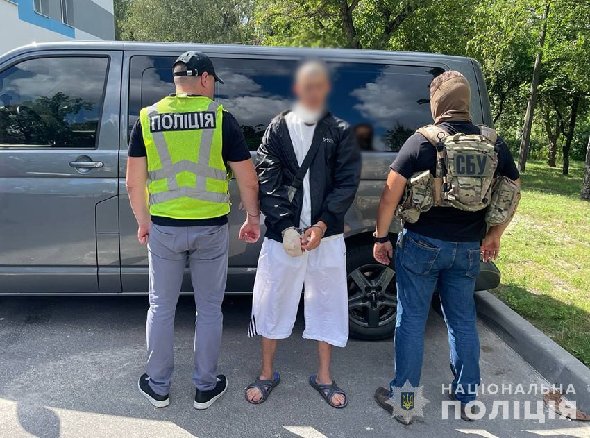  Підпалили релейну шафу на замовлення ворога – у Києві поліцейські спільно з СБУ затримали молодиків за вчинення диверсії 