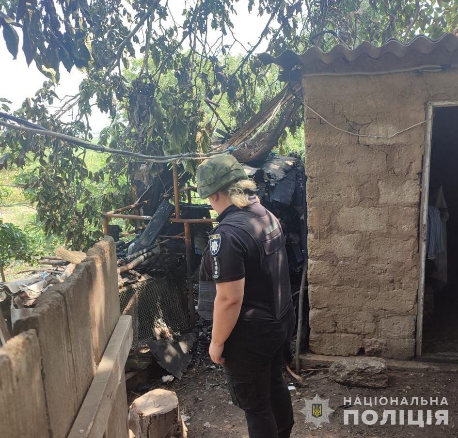  Одна людина зазнала поранень, постраждало пʼять громад Нікопольського району: поліція Дніпропетровщини документує наслідки російських обстрілів за добу 