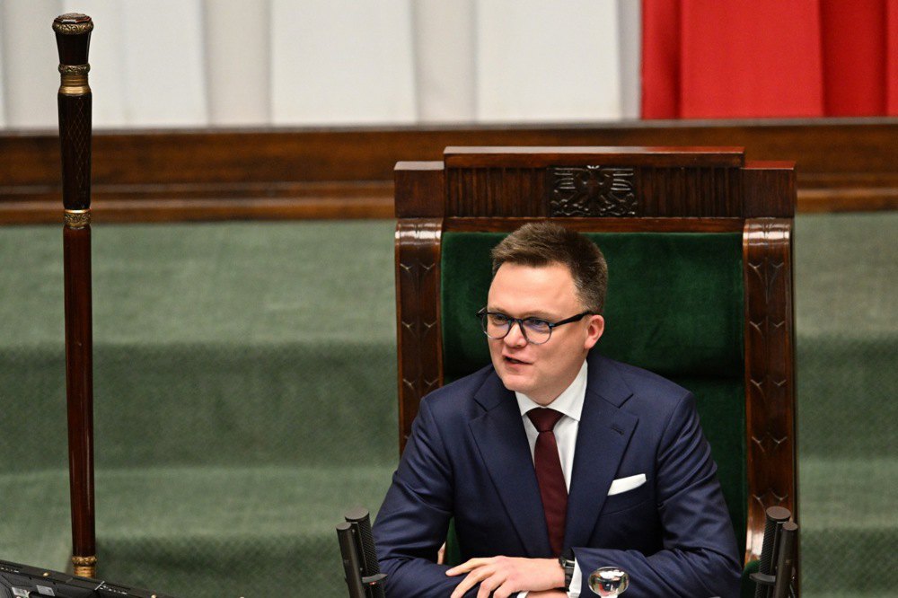  Спікер Сейму Польщі пригрозив наслідками опозиційним депутатам, які спричинили сутички 