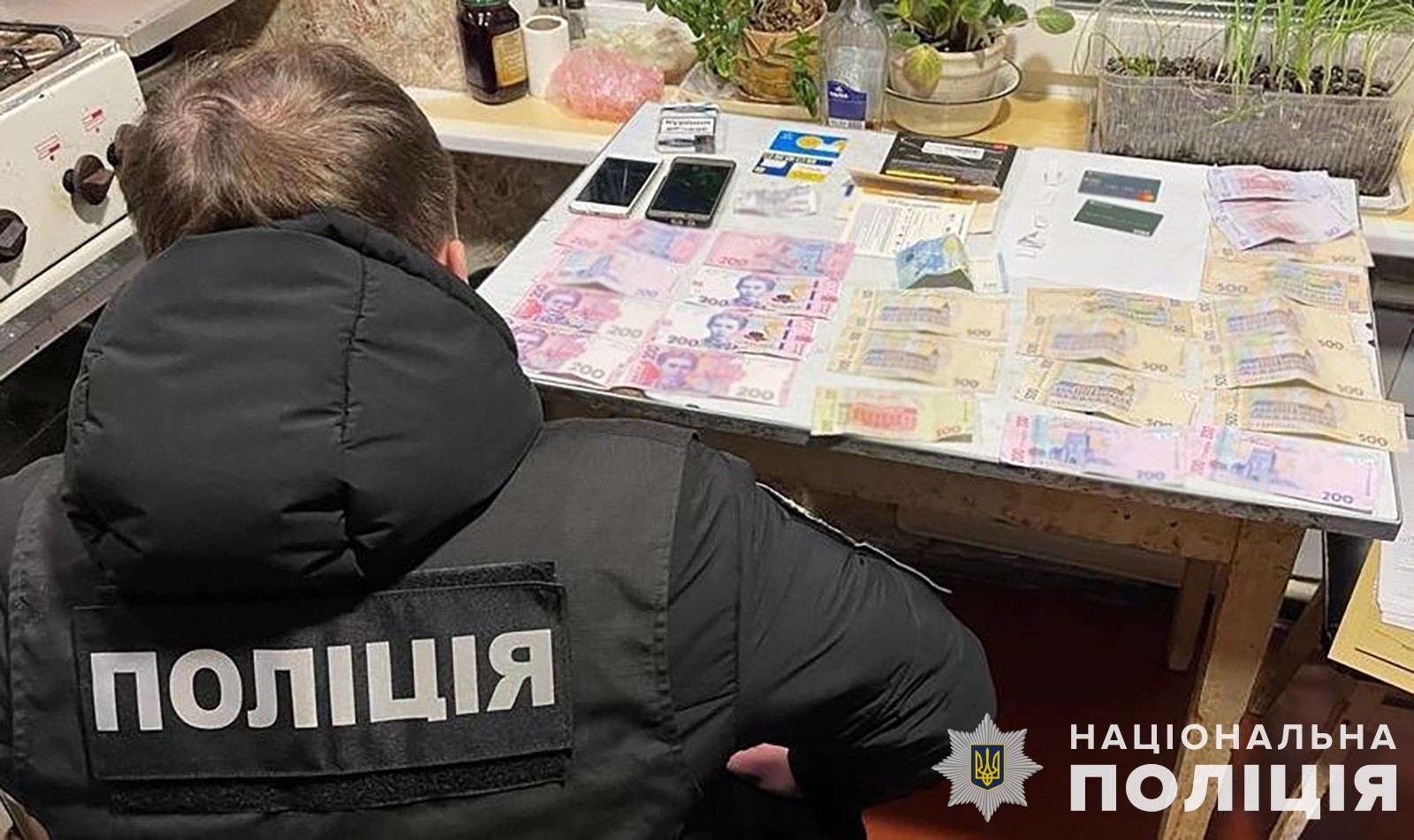  У Запоріжжі поліцейські ліквідували наркоугруповання зі щомісячним прибутком у мільйон гривень 