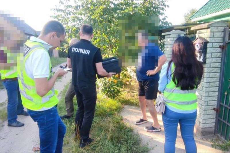  Обіцяла за гроші посприяти звільненню військового з полону – зловмисниці повідомлено про підозру 