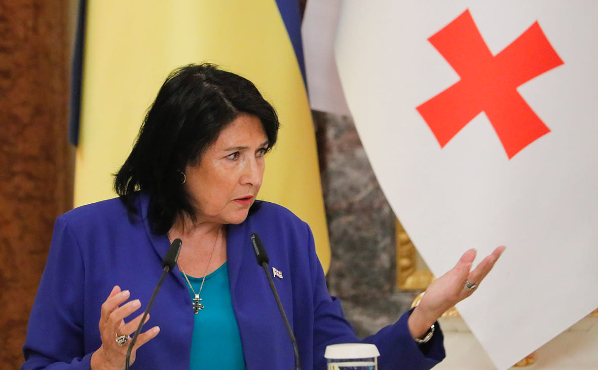  Президентка Грузії до річниці нападу РФ: Час схаменутися і зрозуміти, що є спільний ворог 